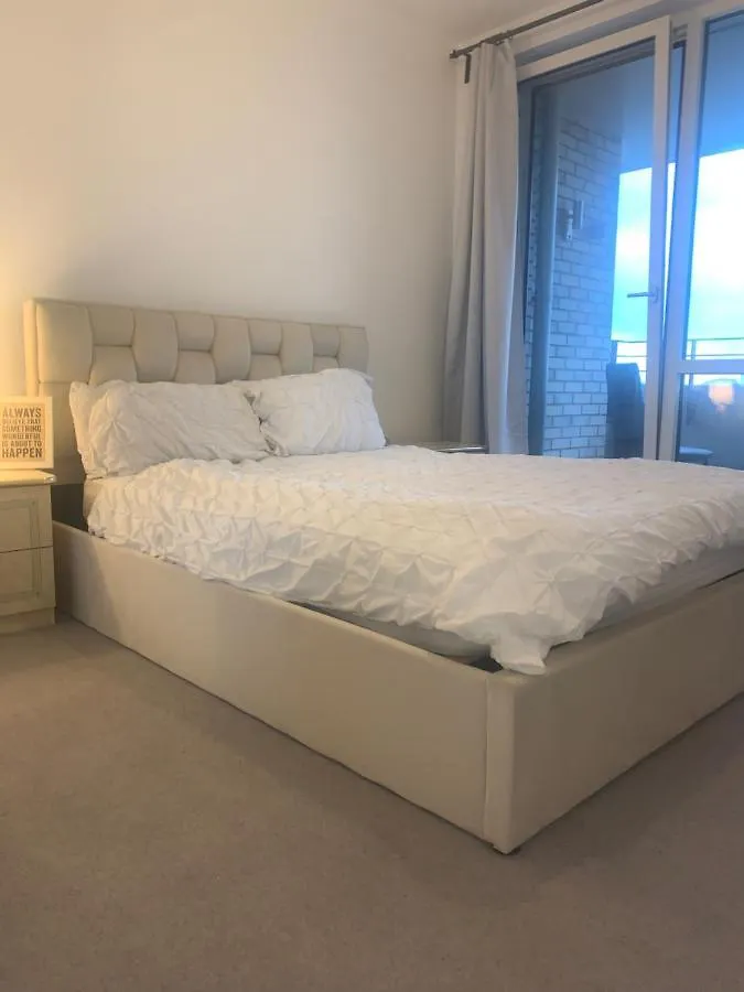 Lovely 1 Bedroom In London City By The Riverthames Barking  0*, Barking (Greater London) United Kingdom
