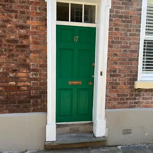  Holiday home 18th Century Townhouse In City Centre United Kingdom